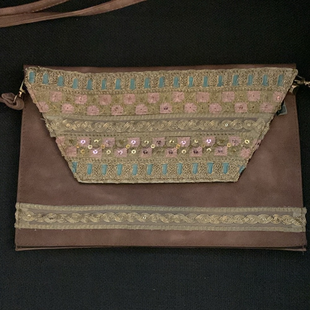 Embroidered Purse - Picture 7 of 7